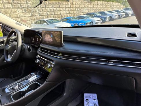 Used 2023 INFINITI QX60 Luxe image 10