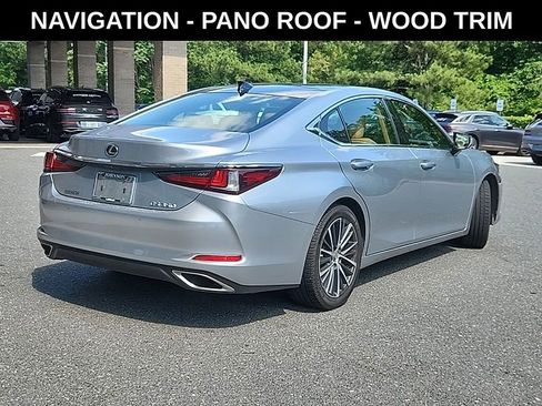 Used 2023 Lexus ES 350 w/ Premium Package FWD image 2
