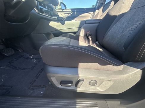 Certified 2025 Nissan Rogue SV image 12