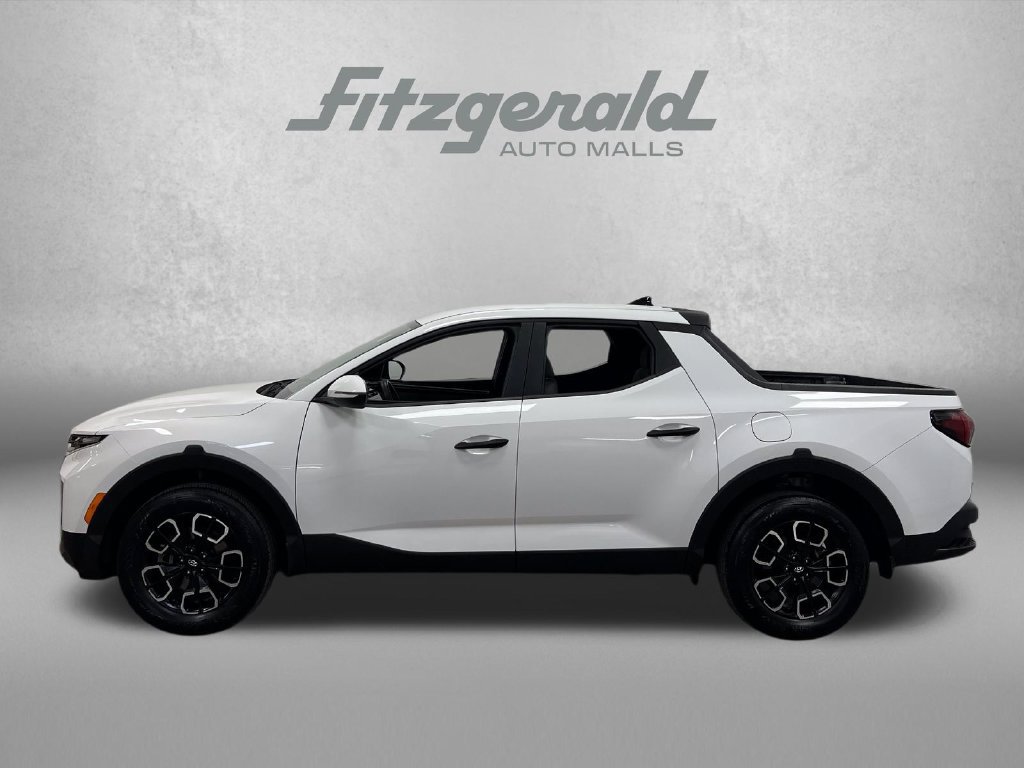 Used 2022 Hyundai Santa Cruz SEL FWD image 2