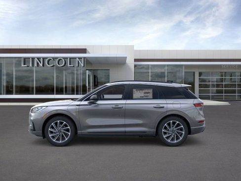 New 2026 Lincoln Corsair Grand Touring image 3