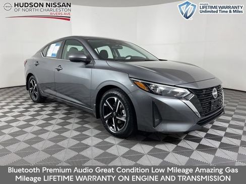 Used 2025 Nissan Sentra SV FWD image 1