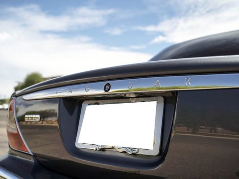 Used 2006 Jaguar XJ8 RWD image 67