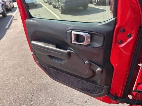 Used 2022 Jeep Wrangler Unlimited Sport image 25