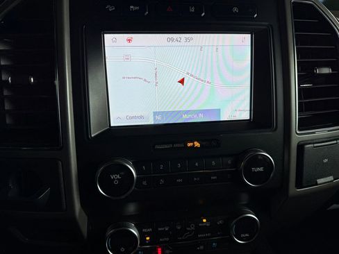 Used 2020 Ford Expedition XLT w/ Equipment Group 202A image 10