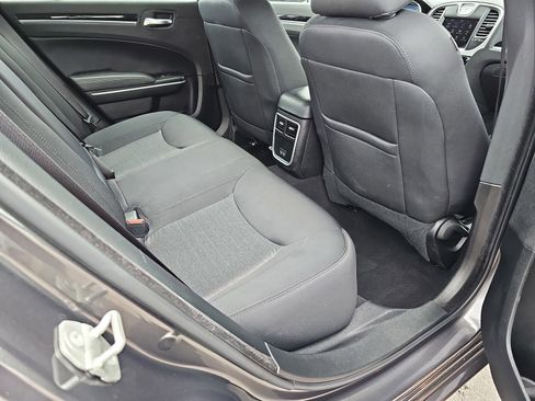 Used 2023 Chrysler 300 Touring RWD image 12