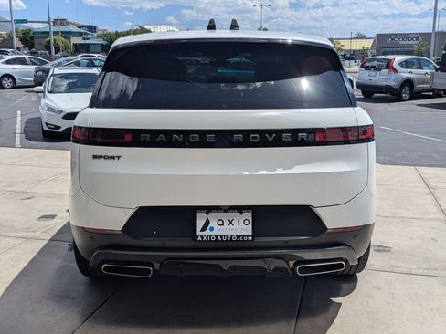 Used 2025 Land Rover Range Rover Sport SE AWD/4WD image 8