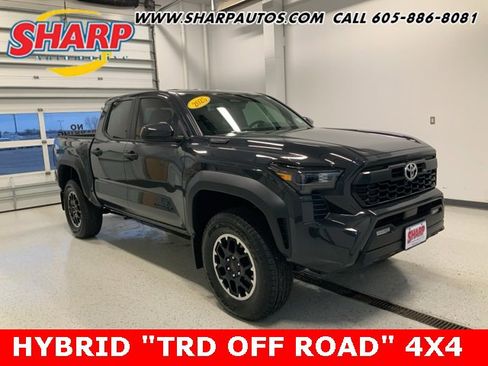 Used 2025 Toyota Tacoma TRD Off-Road image 1