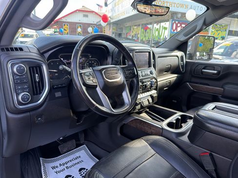 Used 2020 GMC Sierra 3500 Denali w/ Denali Ultimate Package AWD/4WD image 13
