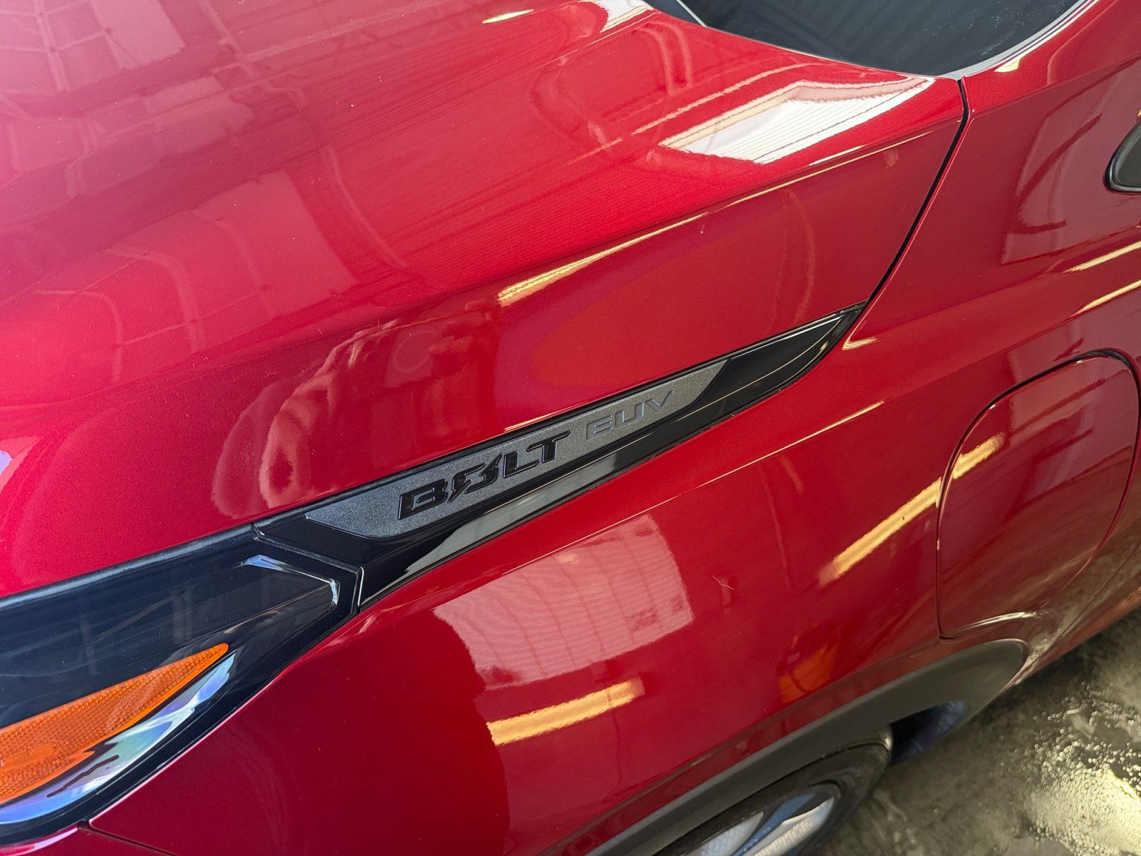 Used 2022 Chevrolet Bolt EUV LT w/ Convenience Package FWD image 24
