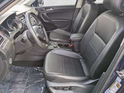Used 2021 Volkswagen Tiguan SE w/ Panoramic Sunroof Package AWD/4WD image 15