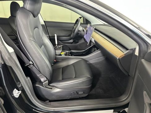 Used 2019 Tesla Model 3 Performance image 27