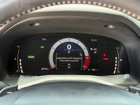 Used 2025 Toyota Camry SE AWD/4WD image 12