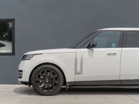 Used 2024 Land Rover Range Rover Long Wheelbase Autobiography AWD/4WD image 21