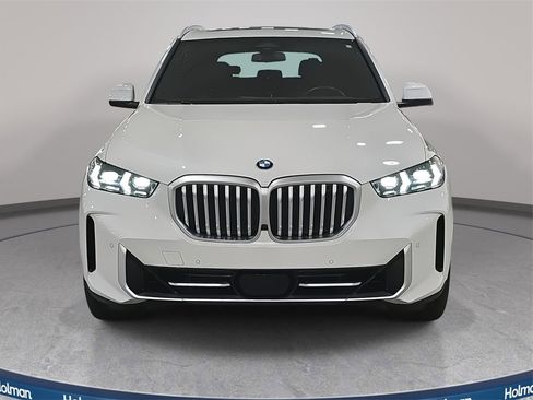 Certified 2025 BMW X5 xDrive40i w/ Parking Assistance Package image 2