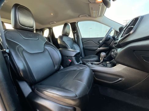 Used 2020 Jeep Cherokee Limited image 21