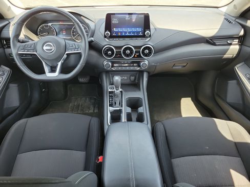 Used 2025 Nissan Sentra SV w/ All-Weather Package image 10