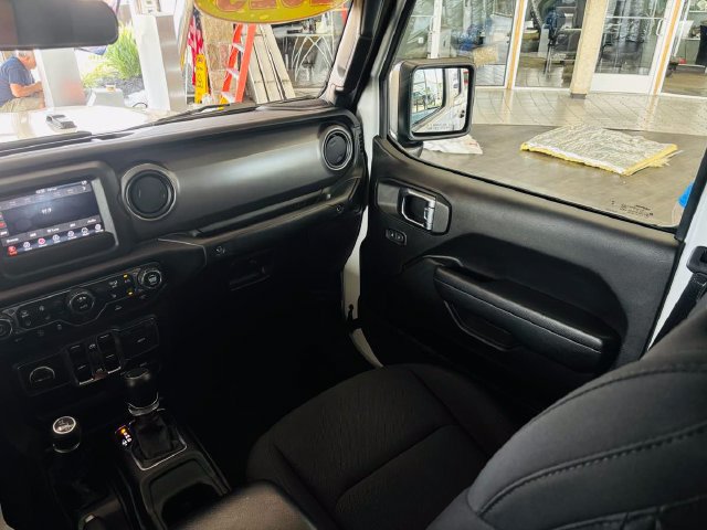 Used 2023 Jeep Gladiator Sport AWD/4WD image 43