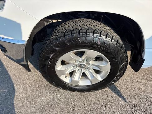 Used 2023 RAM 1500 Laramie AWD/4WD image 32