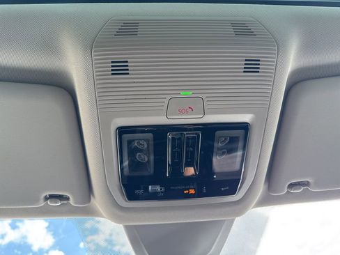 New 2026 Volkswagen Atlas SEL Premium R-Line image 32