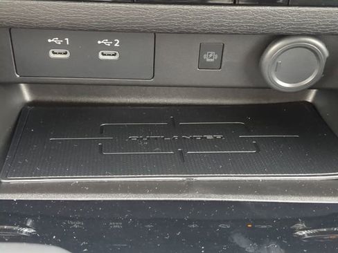 New 2025 Mitsubishi Outlander SE image 28