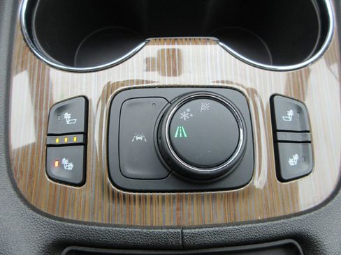 Used 2023 GMC Acadia SLE w/ Driver Convenience Package image 28