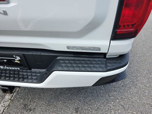 Certified 2023 GMC Canyon Elevation w/ Convenience Package image 5