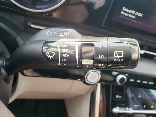 Used 2022 Kia Carnival SX FWD image 29