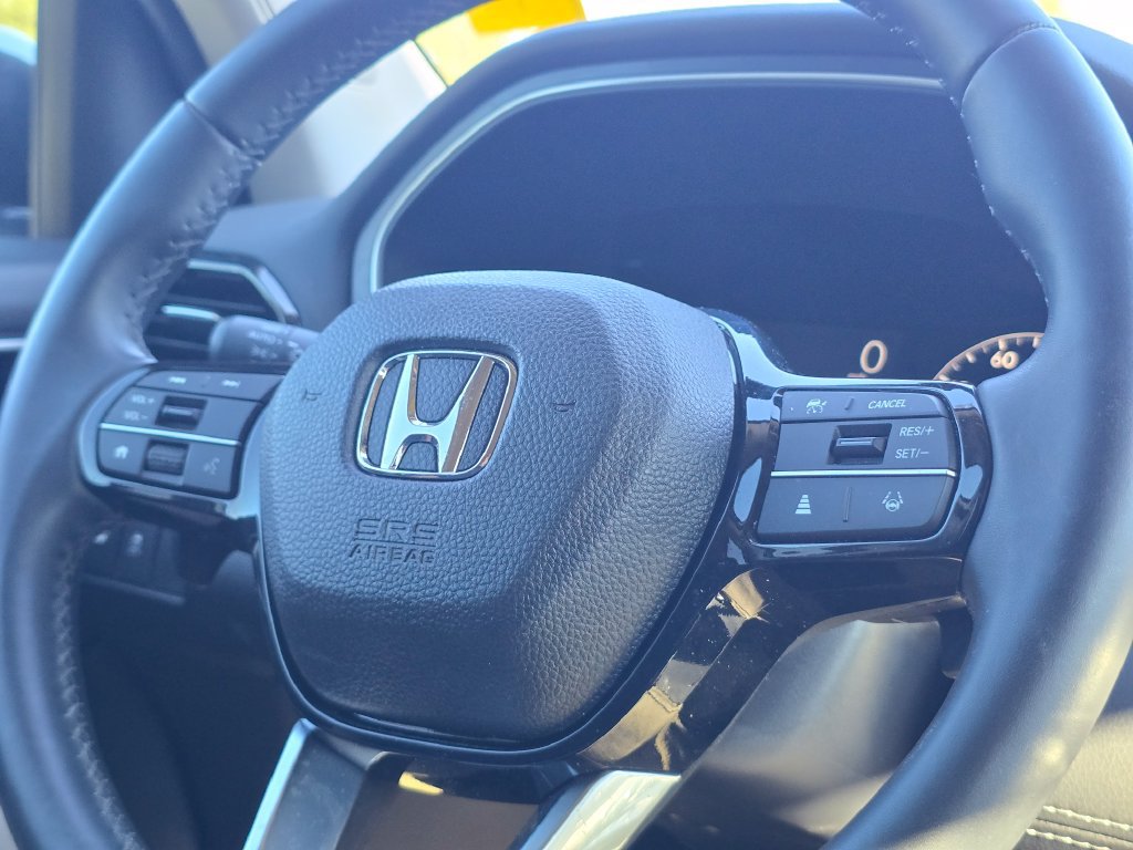 Used 2025 Honda Pilot Touring image 26