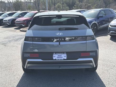 New 2026 Hyundai Ioniq 5 SEL image 6