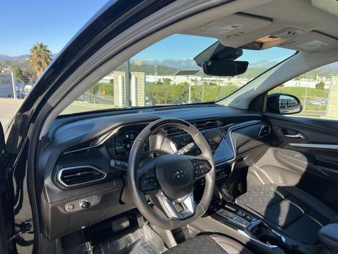 Used 2023 Chevrolet Bolt EUV Premier w/ Sun & Sound Package image 10