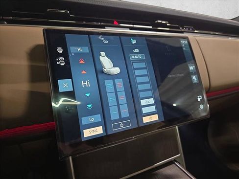 New 2026 Land Rover Range Rover Long Wheelbase SE image 25