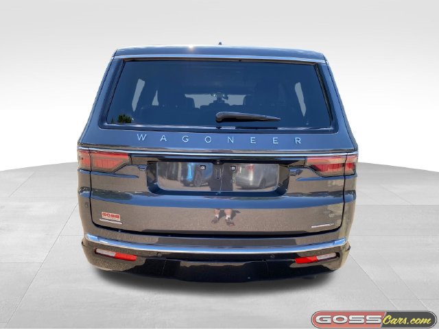 Used 2022 Jeep Wagoneer Series III AWD/4WD image 4