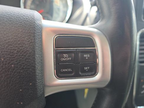 Used 2017 Dodge Grand Caravan SE w/ Power Window Group image 19