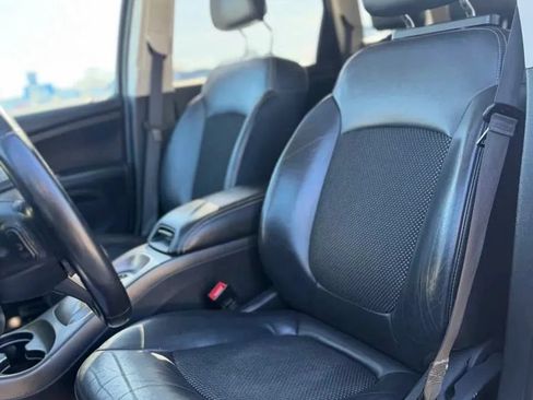Used 2020 Dodge Journey Crossroad FWD image 11