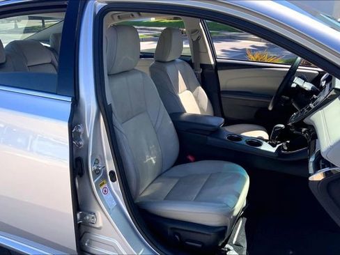Used 2014 Toyota Avalon XLE Premium image 7