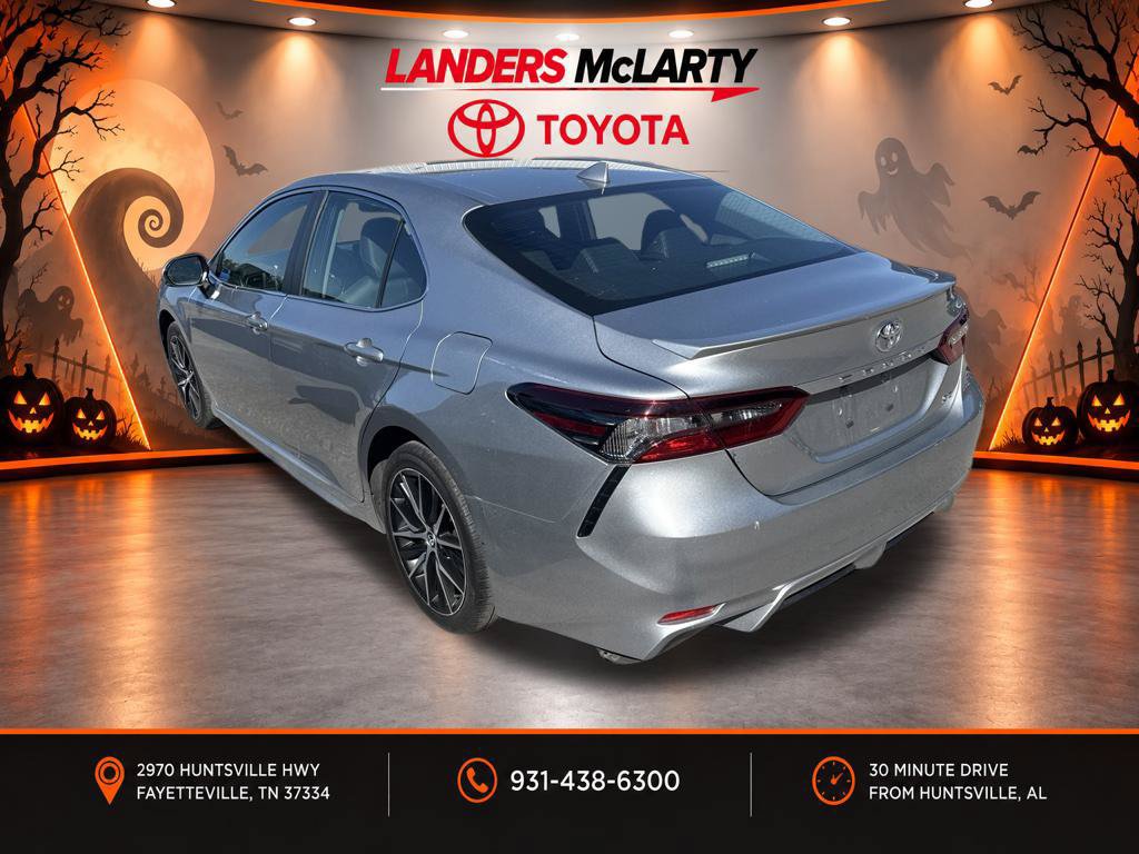 Used 2024 Toyota Camry SE w/ Convenience Package FWD image 6
