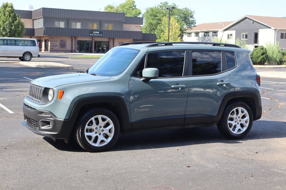 Used 2018 Jeep Renegade Latitude FWD image 10