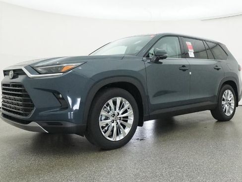 New 2026 Toyota Grand Highlander AWD image 17