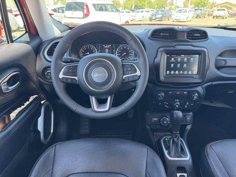 Used 2019 Jeep Renegade Latitude w/ Popular Equipment Group AWD/4WD image 24