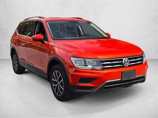 Used 2019 Volkswagen Tiguan SE w/ Panoramic Sunroof Package AWD/4WD video 3