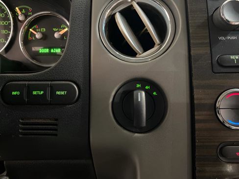 Used 2008 Lincoln Mark LT 4x4 image 17