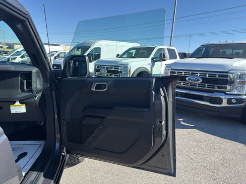 New 2025 Ford Bronco Big Bend w/ Black Diamond Package AWD/4WD image 14