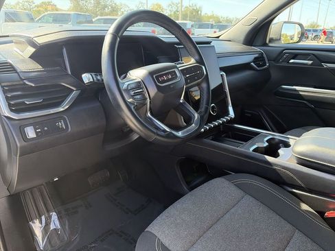 Used 2025 GMC Acadia Elevation image 16