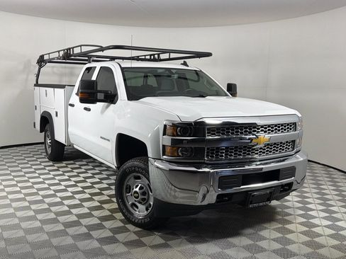 Used 2019 Chevrolet Silverado 2500 W/T w/ WT Convenience Package RWD image 2