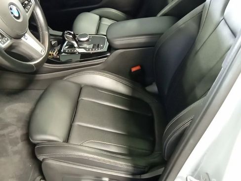 Used 2023 BMW X4 xDrive30i w/ M Sport Package image 9