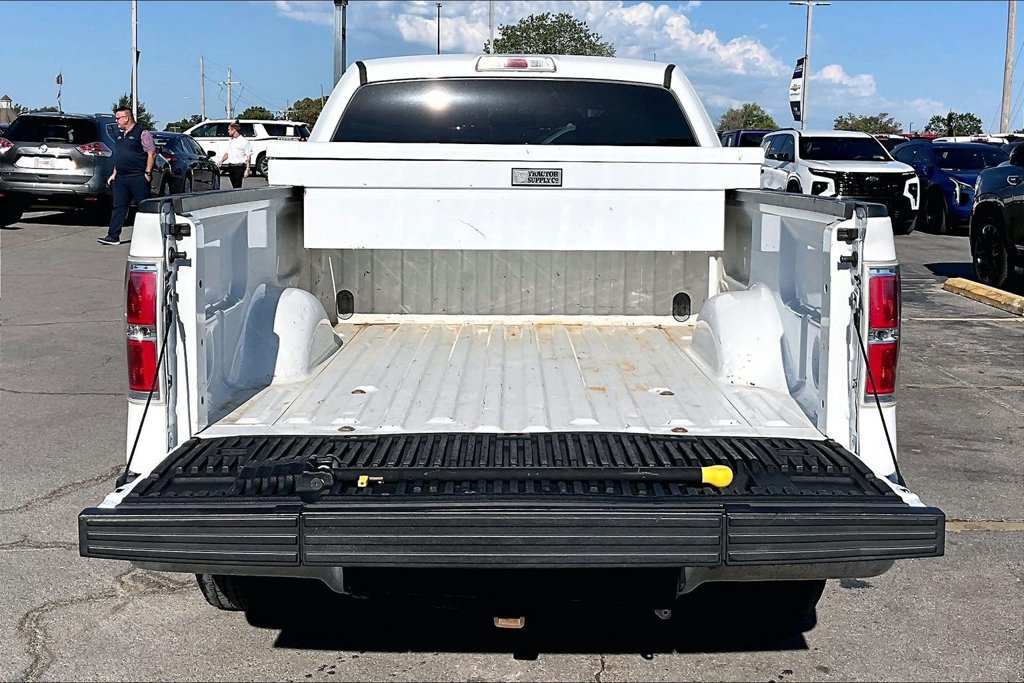 Used 2013 Ford F150 XLT w/ Mid Equipment Group RWD image 17