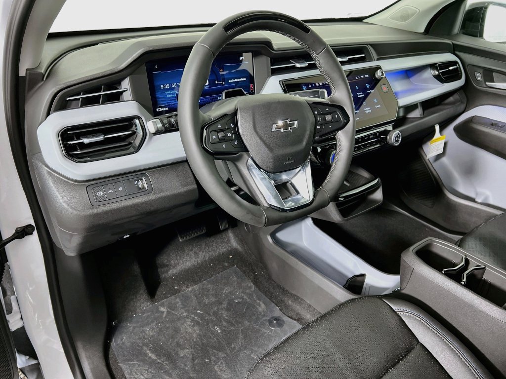 New 2027 Chevrolet Bolt LT w/ Super Cruise Package FWD image 9