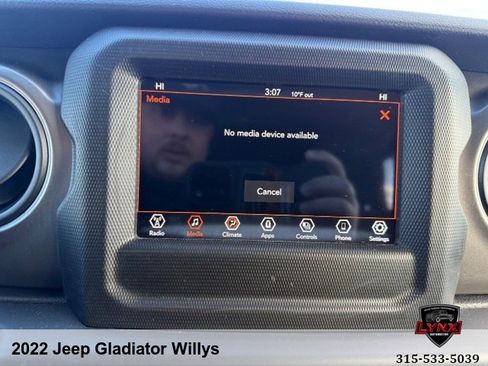 Used 2022 Jeep Gladiator Sport AWD/4WD image 16