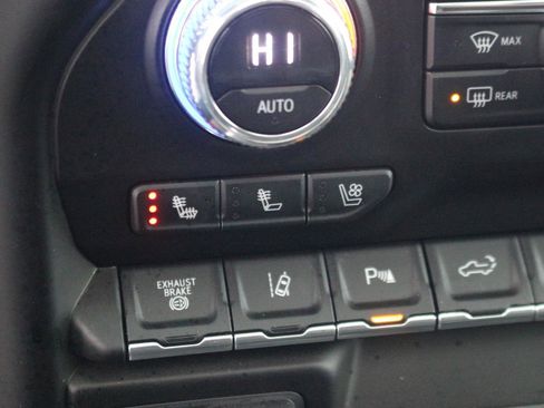 Used 2023 GMC Sierra 3500 Denali image 25